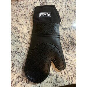 JCB BBQ Oven Mitt Heavy-Duty Black Silicone Quilted Interior